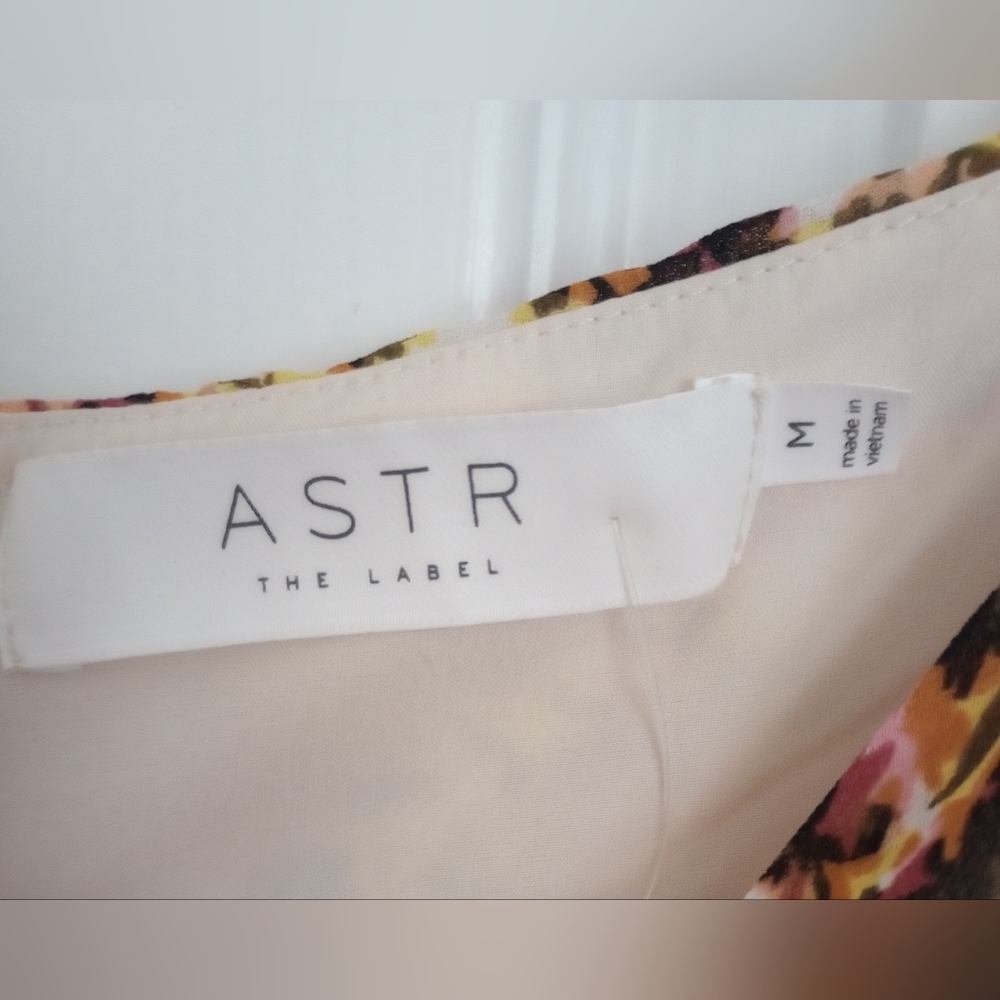 ASTR the Label | Floral Ruffle Ruched Mini Dress | Size Medium - Picture 3 of 7
